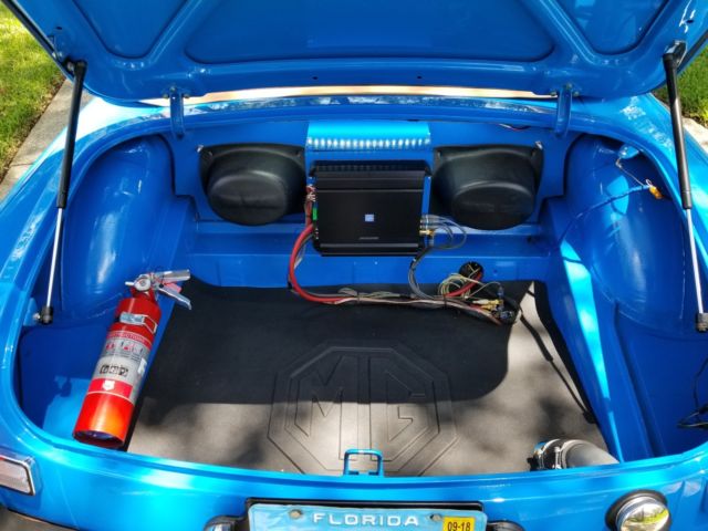 1975 Blue MG MGB Convertible