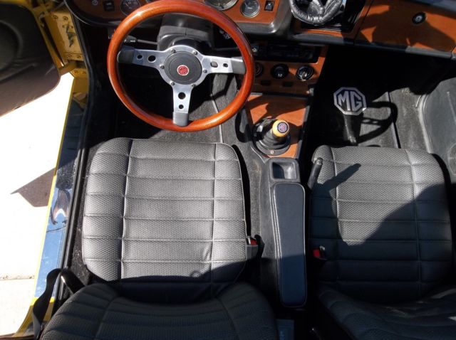 1978 Yellow MG MGB Convertible