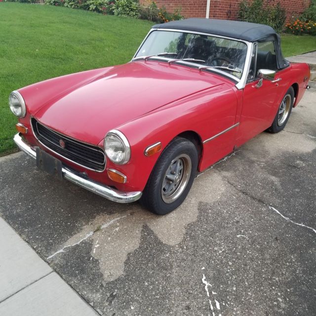 1970 Red MG MGB Convertible