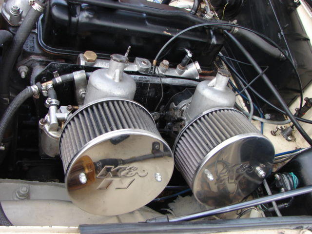 1974 CREAM MG MGB GT