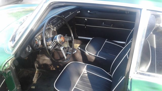 1967 Green MG MGB Coupe