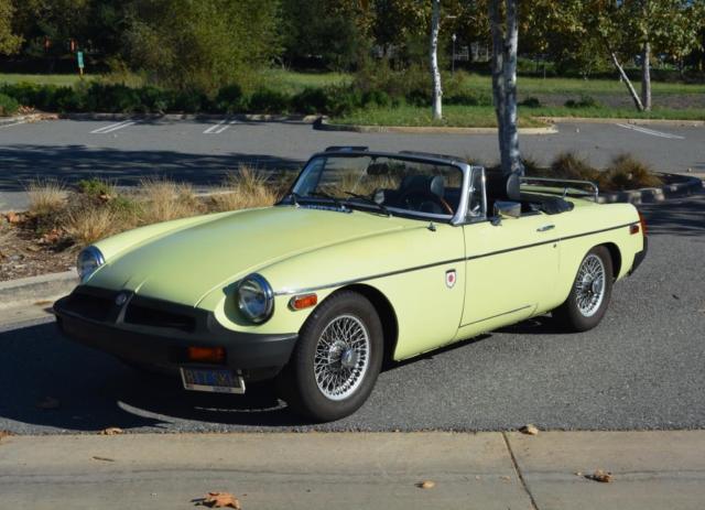 1976 Yellow MG MGB Convertible