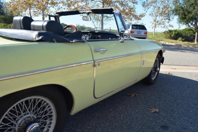 1976 Yellow MG MGB Convertible