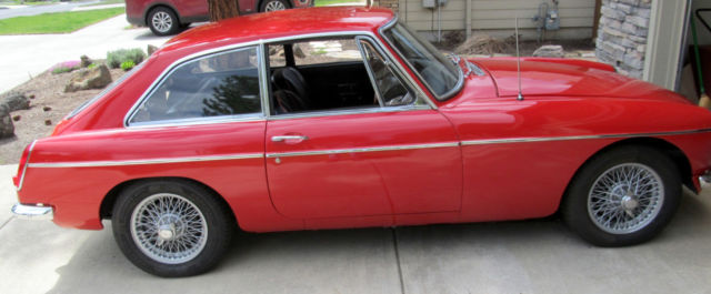 1970 Red MG MGB GT Hardtop