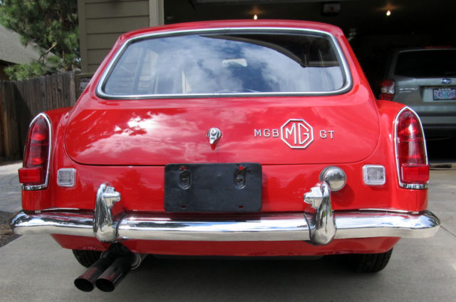1970 Red MG MGB GT Hardtop