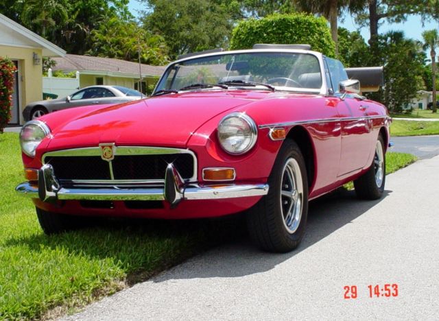 1977 Red MG MGB Convertible