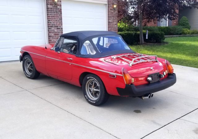 1977 Red MG MGB Convertible