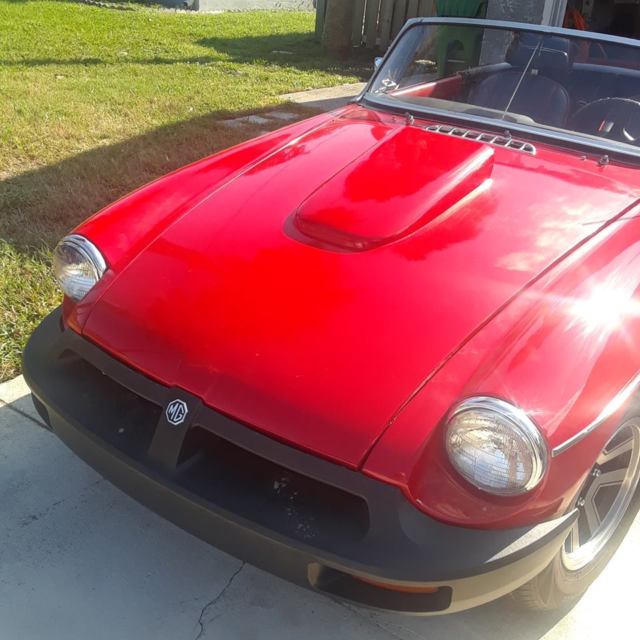 1977 Red MG MGB Convertible