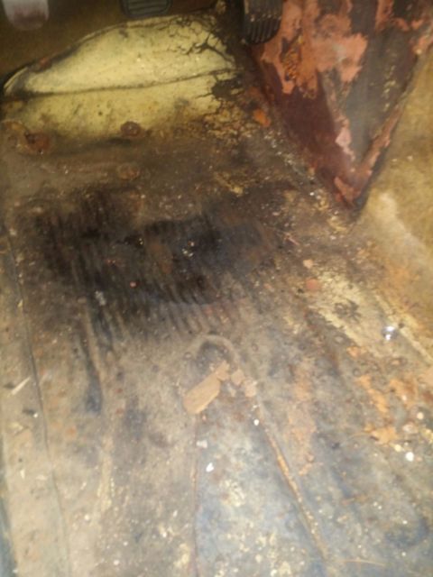 1969 Yellow MG MGB Coupe