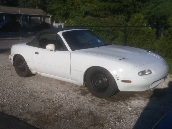 1991 White Mazda MX-5 Miata Convertible