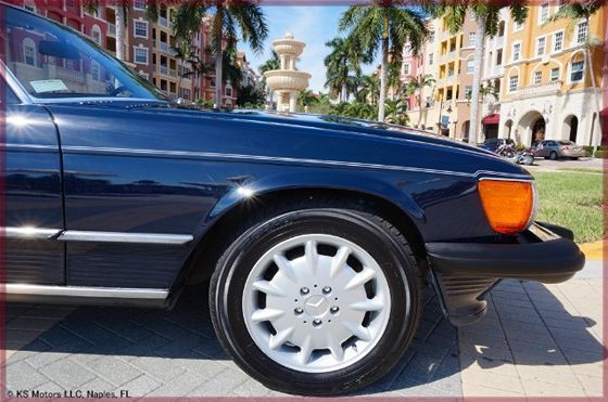 1986 Blue Mercedes-Benz SL-Class Convertible