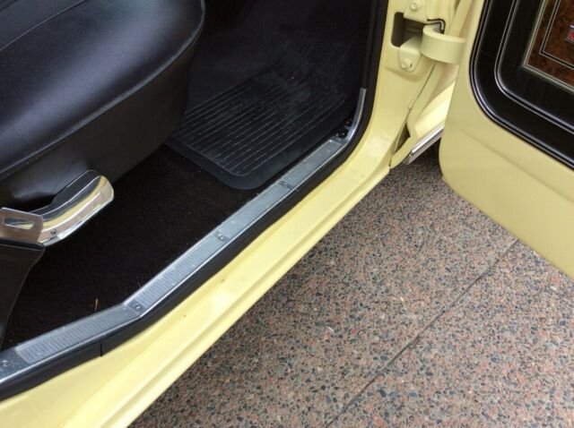 1972 Yellow Ford F-100