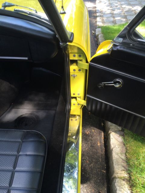 1973 Yellow MG MGB Convertible