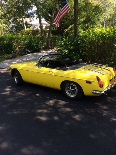1973 Yellow MG MGB Convertible