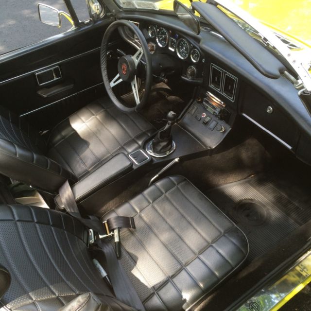 1973 Yellow MG MGB Convertible