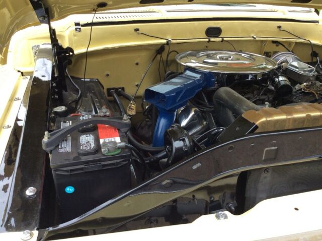 1972 Yellow Ford F-100