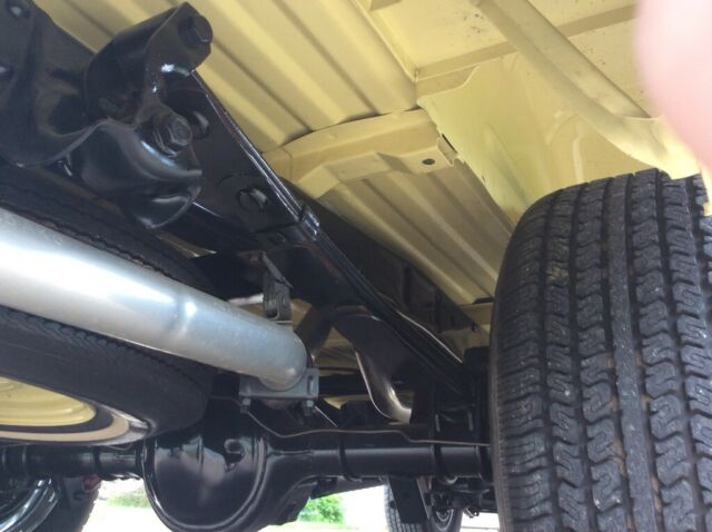 1972 Yellow Ford F-100