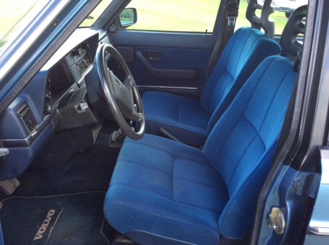 1986 Blue Volvo 240 Sedan