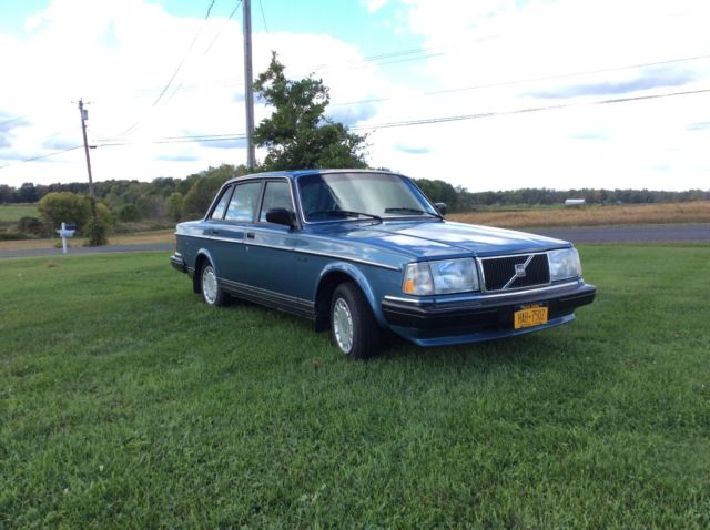 1986 Blue Volvo 240 Sedan