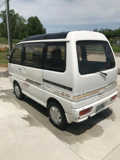 1994 White Mitsubishi Other Micro van