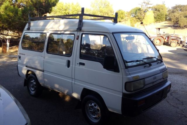 1980 White Mitsubishi Van Minivan
