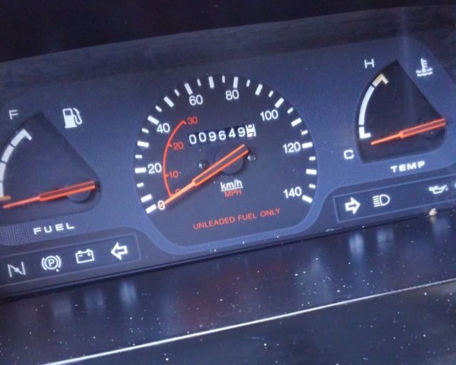 1980 White Mitsubishi Van Minivan