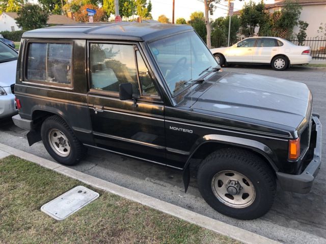 1986 Mitsubishi Montero