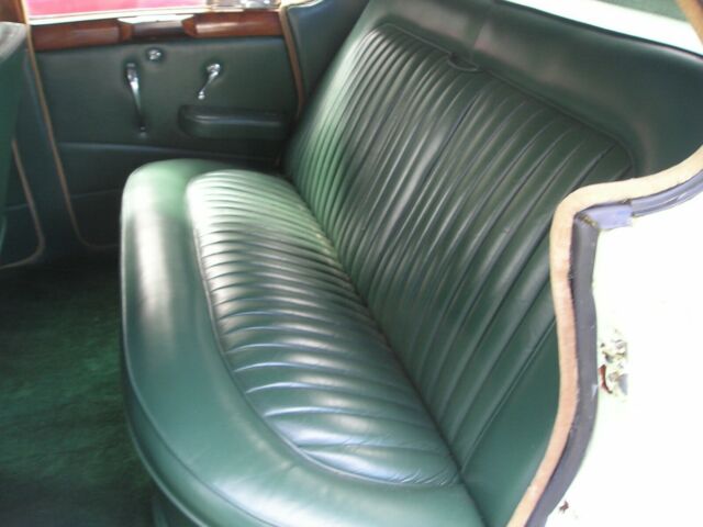 1951 Green Jaguar Mark VII Sedan