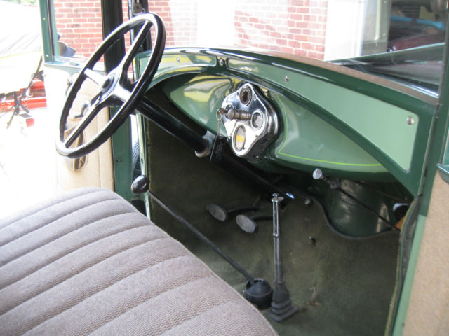 1930 Green Ford Model A 4DR