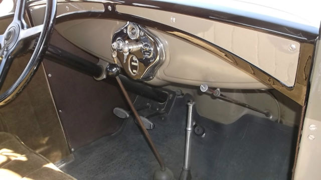 1930 two tone   tan/light green Ford Model A Coupe