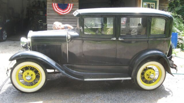 1930 Brown Ford Model A Sedan