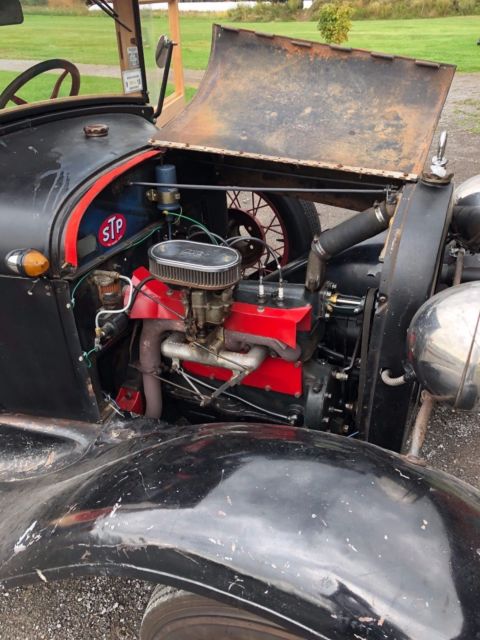 1928 Red/Black Ford Model A SUV