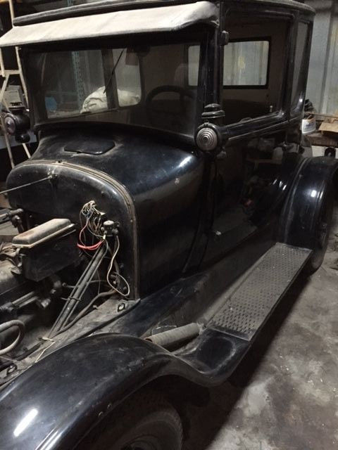 1922 rust Ford Model T C cab