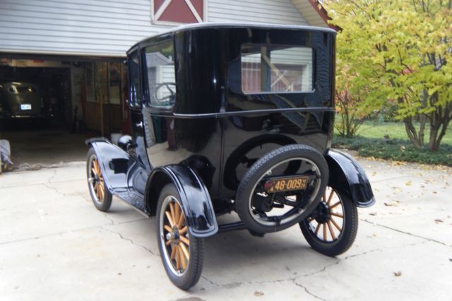 1924 Black Ford Model T Sedan