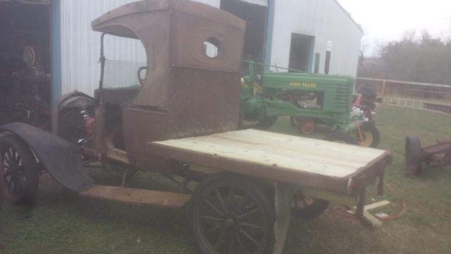 1922 rust Ford Model T C cab