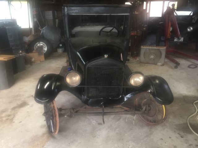 1927 Ford Model T Coupe