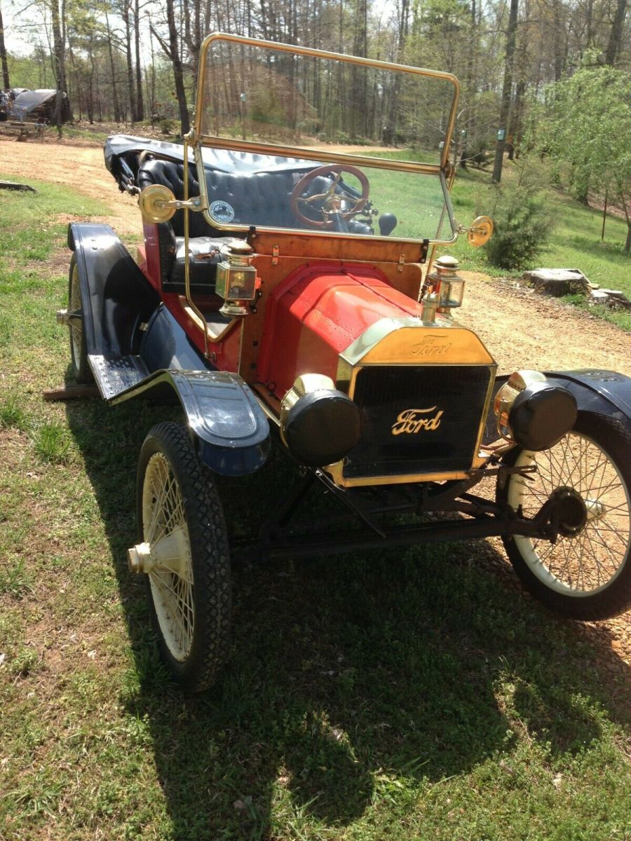 1911 Red Ford Model T Convertible