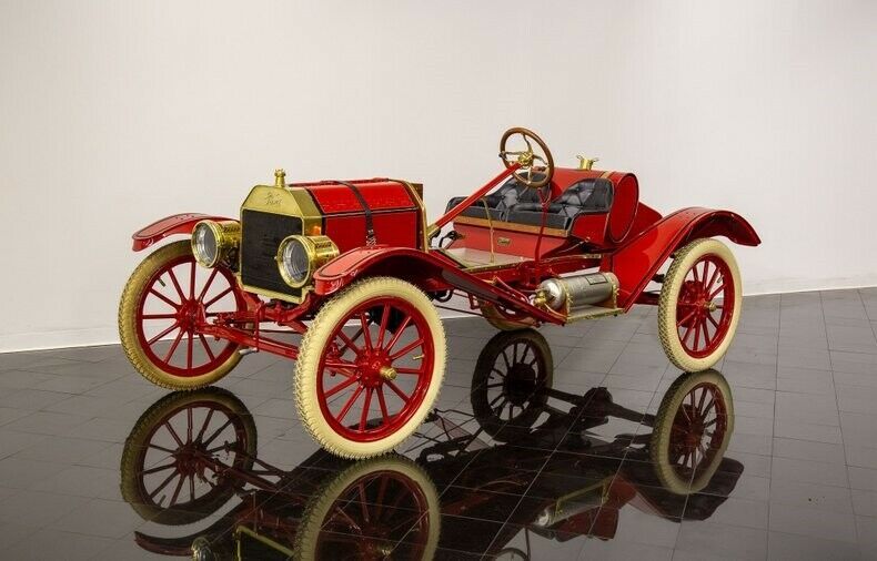 1911 Red Ford Model T --