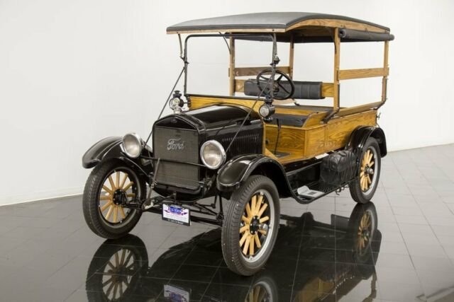 1926 Black Ford Model T Truck