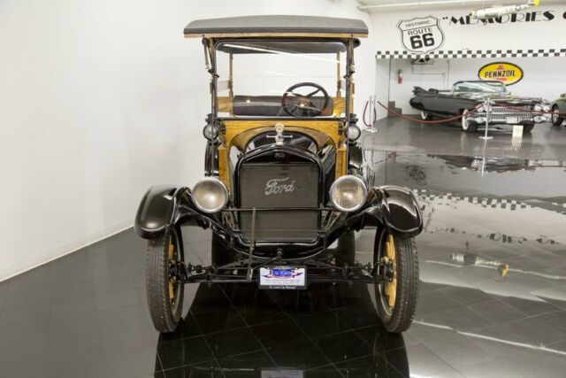 1926 Black Ford Model T Truck