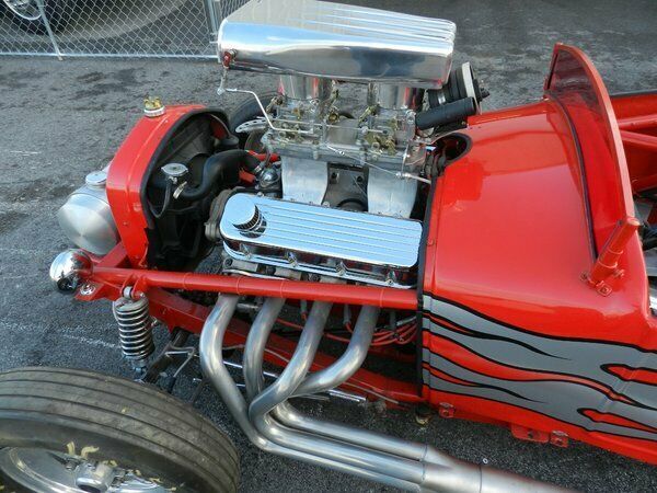 1927 red with grey flames Ford T Bucket / model T shell Other