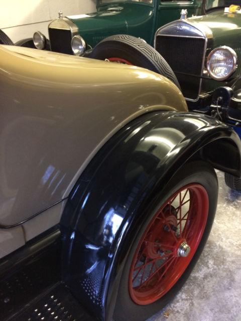 1927 Tan Ford Model T Convertible