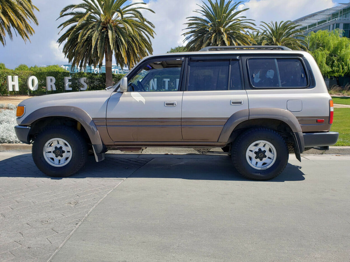 1992 CHAMPAGNE Toyota Land Cruiser SUV