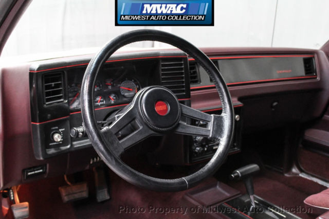 1986 White Chevrolet Monte Carlo Coupe