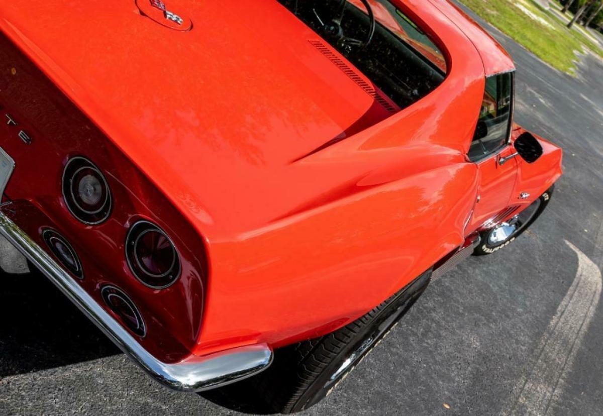 1969 Red Chevrolet Corvette CP : Coupe