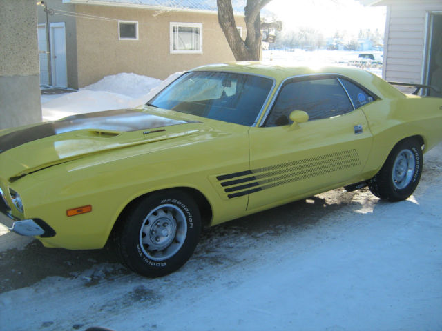 1974 YELLOW Dodge Challenger Coupe