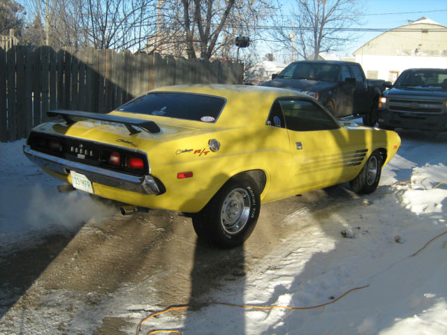 1974 YELLOW Dodge Challenger Coupe