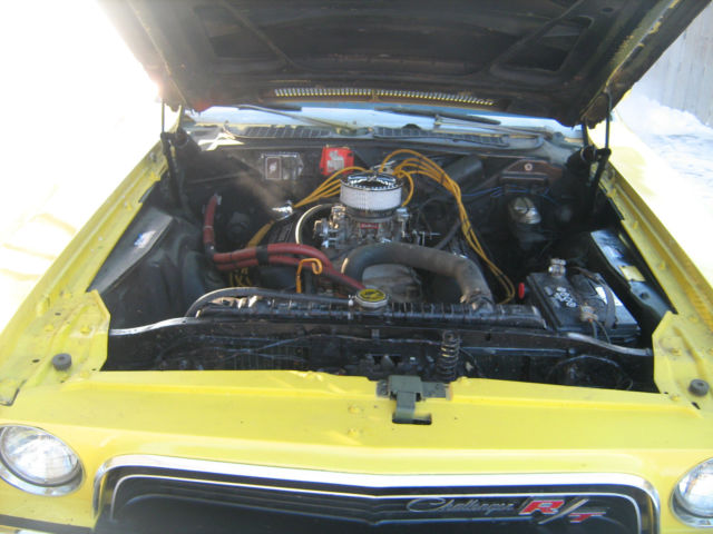 1974 YELLOW Dodge Challenger Coupe