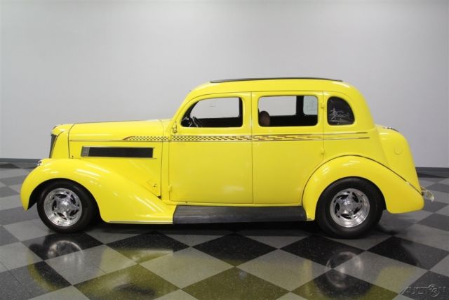 1935 Yellow Chrysler Airstream