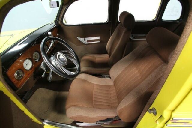 1935 Yellow Chrysler Airstream Sedan